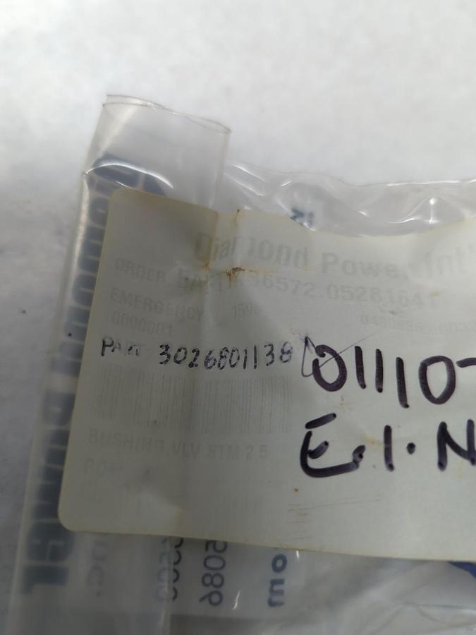 DIAMOND,3026801138,BUSHING VALVE STEM 2.5 NOS