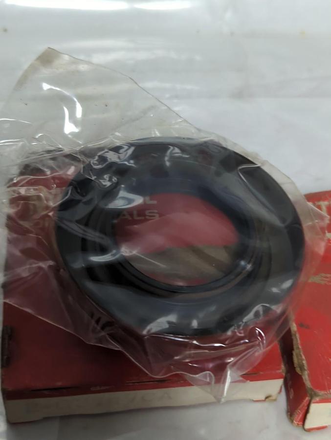 FEDERAL MOGUL,EG3747CAS,OIL SEAL LOT OF 2 NOS