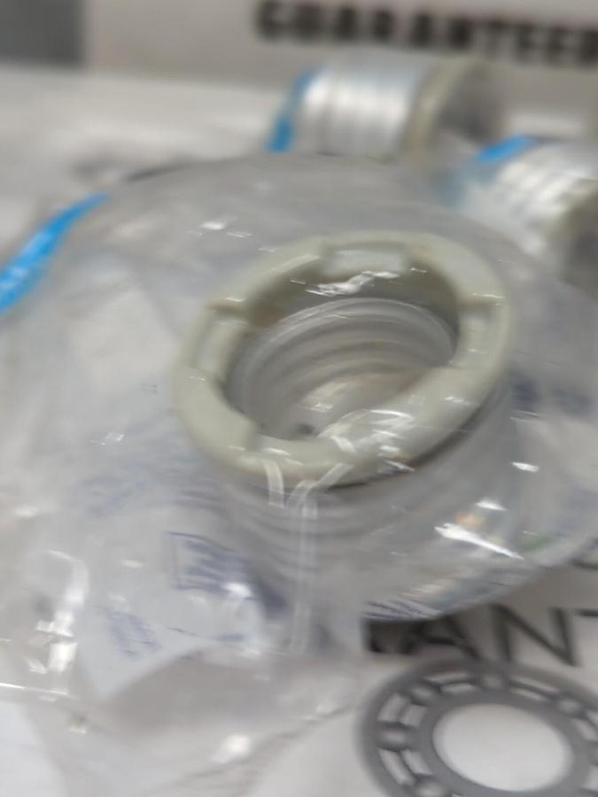 LEVITRON,000-8681,PORCELAIN REDUCER LAMP SOCKETS LOT OF 8 NOS