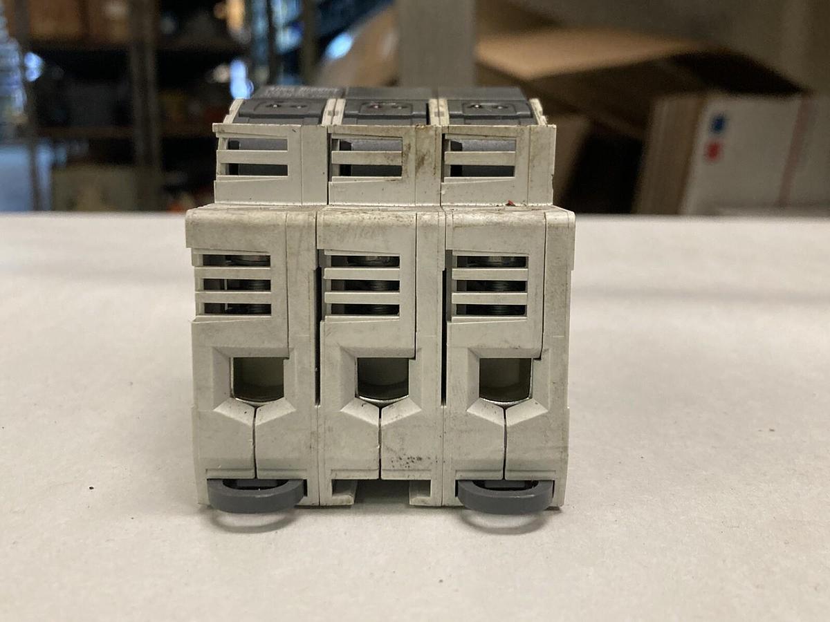 Used Allen Bradley,1492-FB3C30-L,3-Pole Fuse Holder 30A 600V