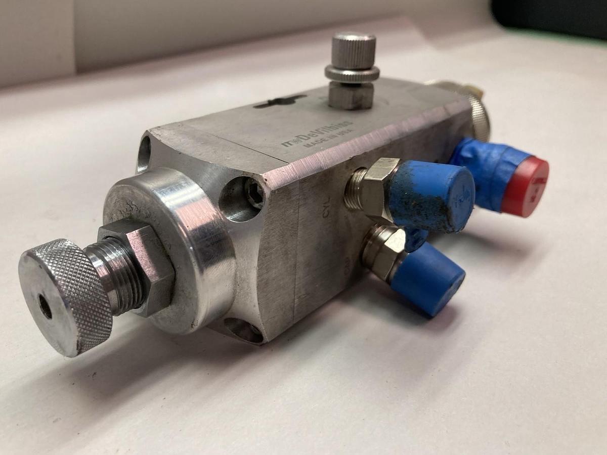 Used ITW DeVilbiss,Type AGXV,Automatic Spray Gun