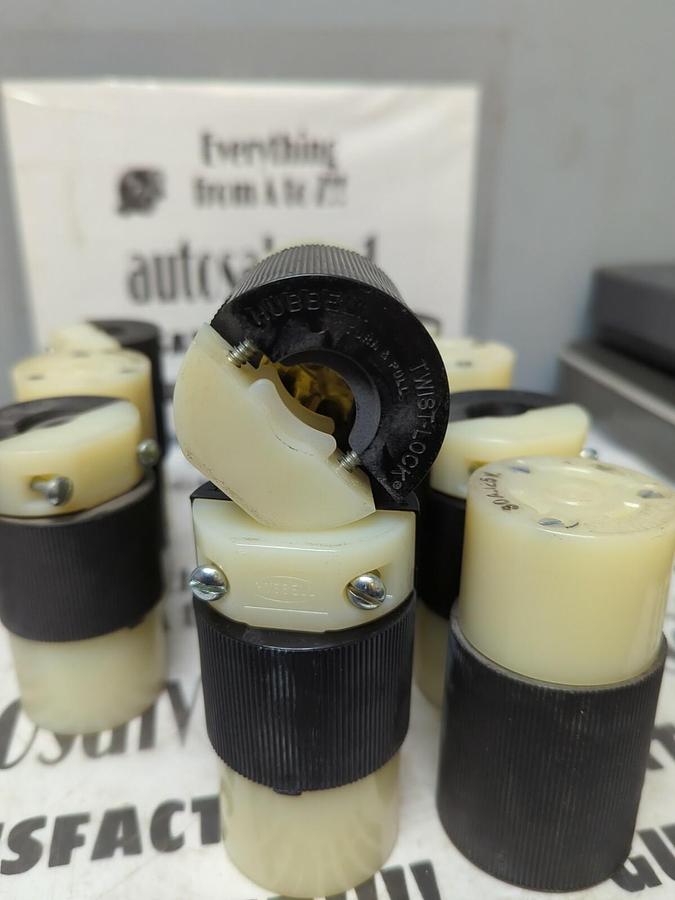 Used HUBBELL TWIST-LOCK,231-A,30A.125V. PLUG CONNECTOR LOT OF 12 USED