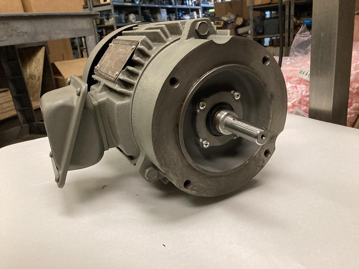 Used Toshiba,B0012FMC2AOZH,High Efficiency 1HP Induction Motor 3490RPM 56C 3PH 2P