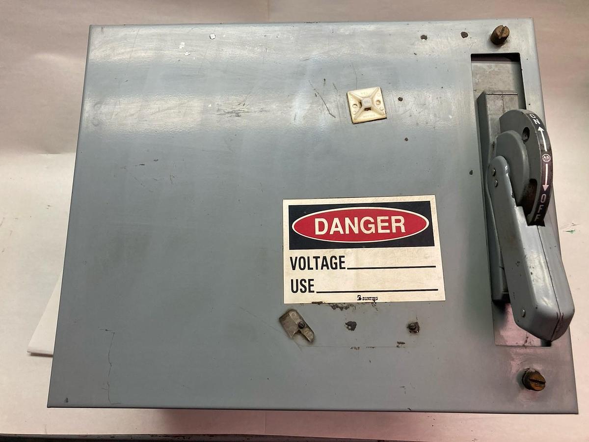 Used Allen-Bradley,2192F,12 INCH FUSED Disconnect MCC Bucket 30A 600V 60Hz