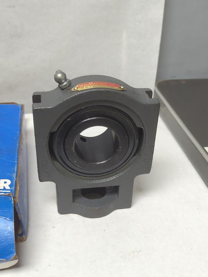 SEALMASTER,MST-27,TAKE-UP BEARING 1-11/16 INCH BORE NOS