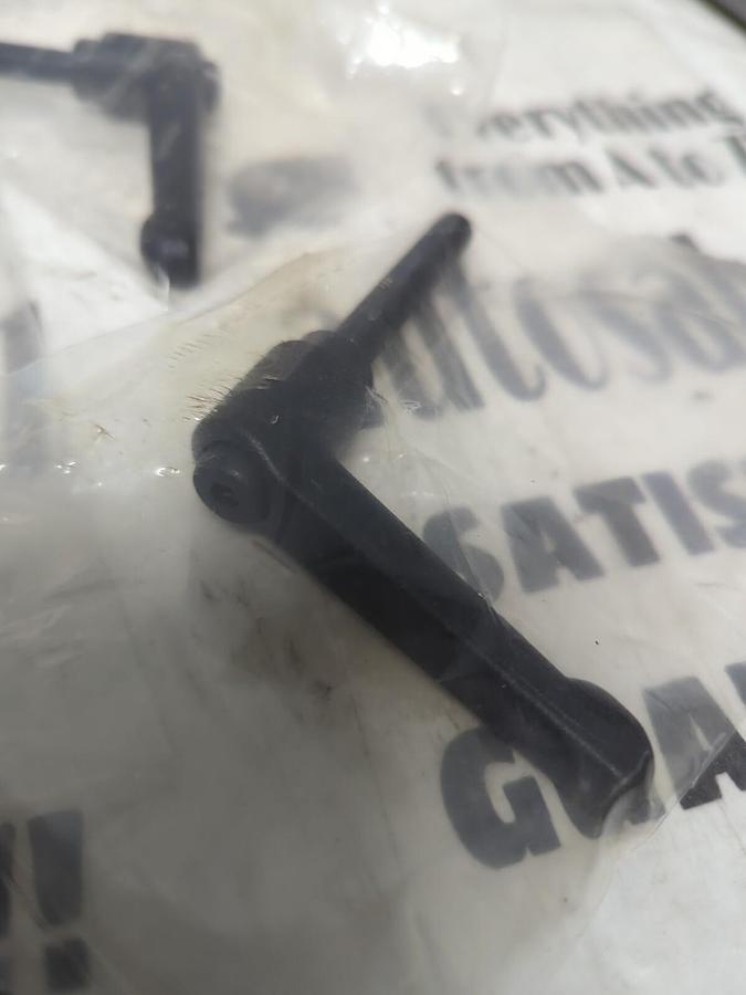 M8,50MM,PUSH BUTTON LEVEL ADJUSTABLE HANDLE MALE THREADED STUD LOT OF 2