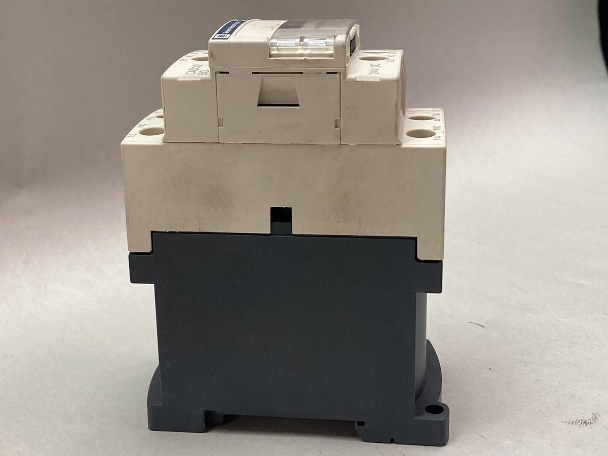 Schneider,CAD32 BD,Control Relay 24VDC