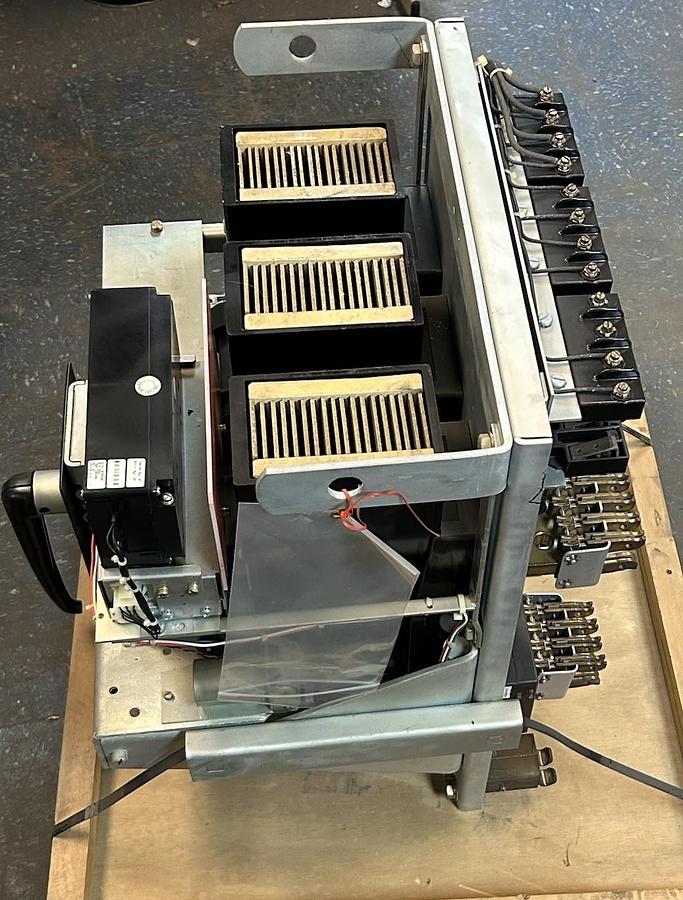 Used WESTINGHOUSE,DB-50,AIR CIRCUIT BREAKER 1600A W/ RP6A16A160 TRIP UNIT