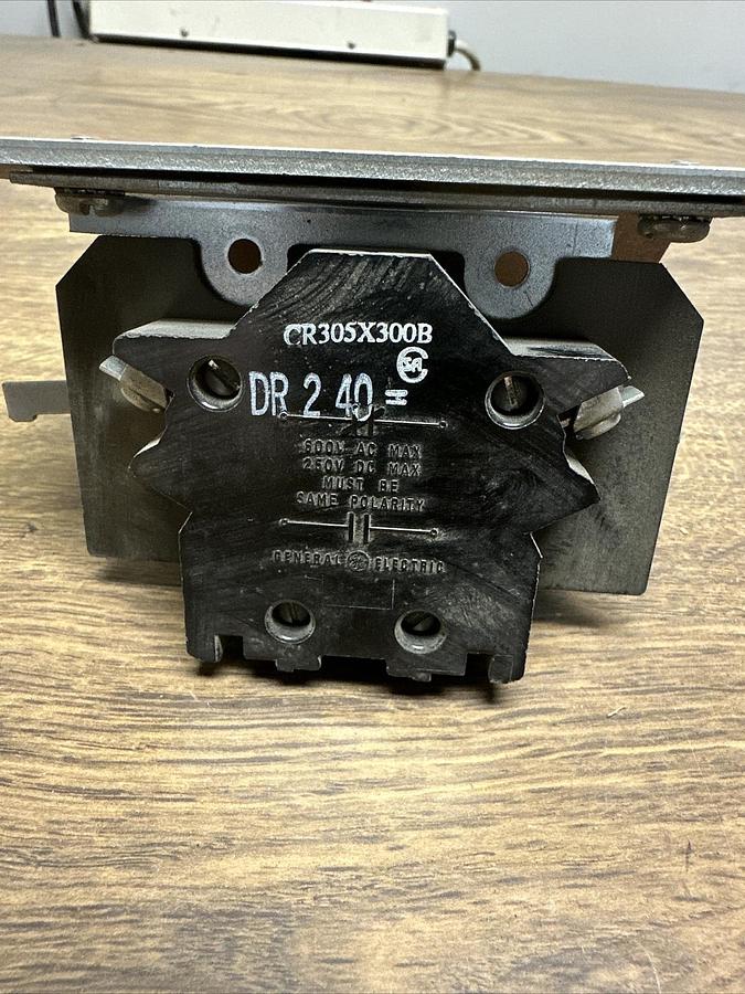 General Electric,CR305X300B,Aux Contactor
