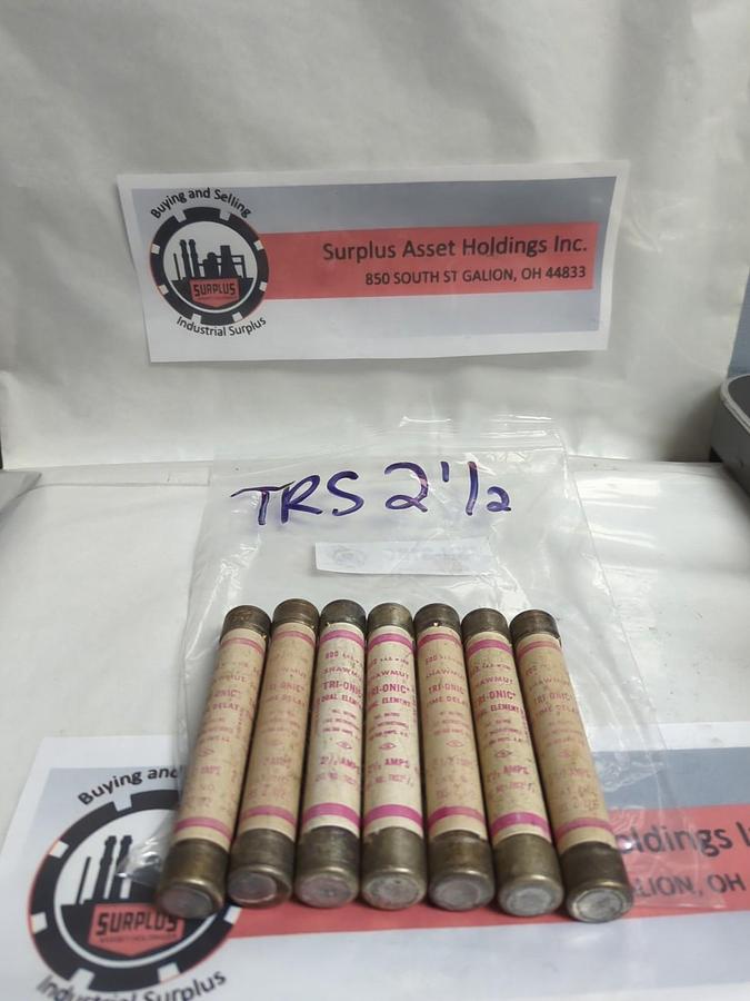 Used GOULD SHAWMUT,TRS-2-1/2,TRI-ONIC 2-1/2 AMP FUSE LOT OF 7 PRE-OWNED