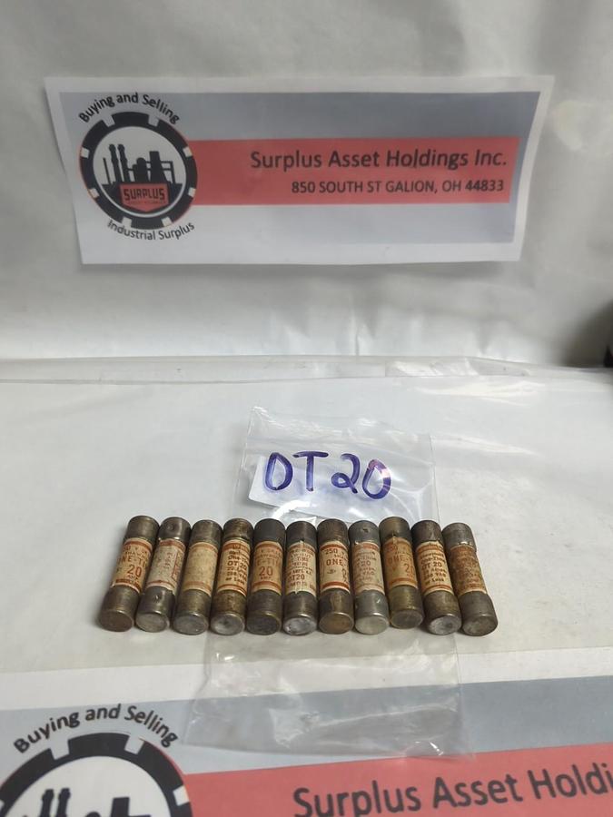 Used GOULD SHAWMUT,OT20,ONE TIME 20 AMP FUSE LOT OF 11 PRE-OWNED