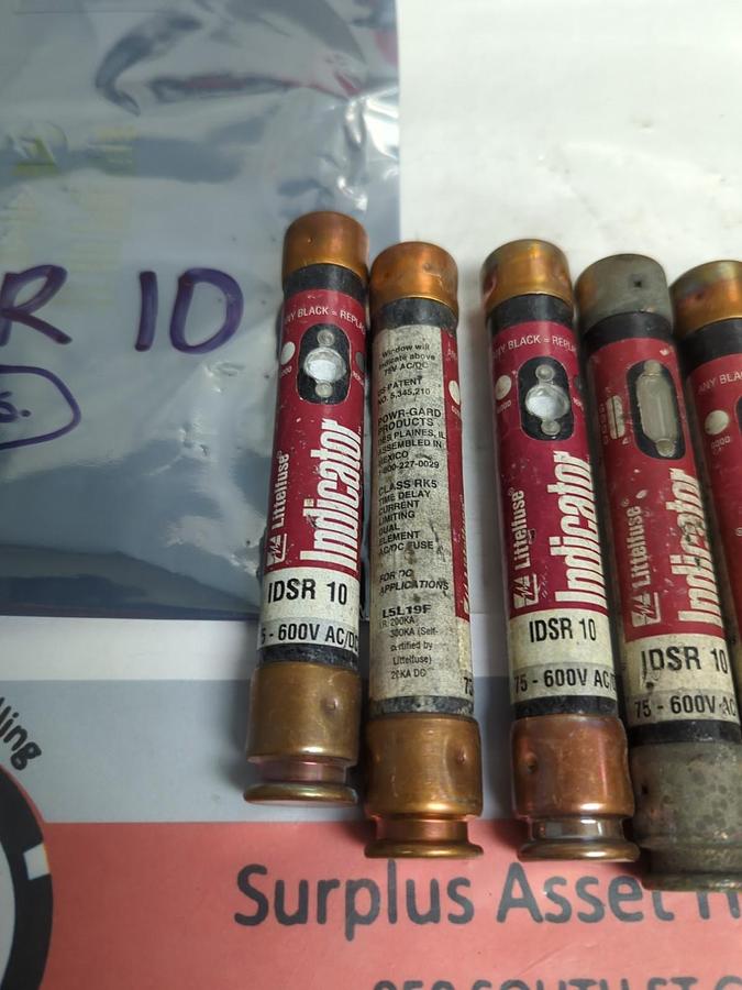 Used LITTELFUSE,IDSR10,INDICATOR 10 AMP FUSE LOT OF 6 PRE-OWNED