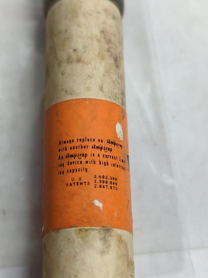 Used GOULD SHAWMUT,A6Y6,AMP-TRAP 6 AMP FUSE LOT OF 2 PRE-OWNED