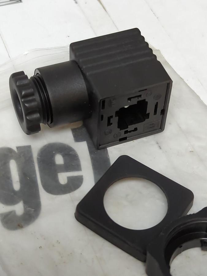 EUROSWITCH,3900005,CONNECTOR ASSEMBLY PRESSURE SWITCH 27N/26N NOS