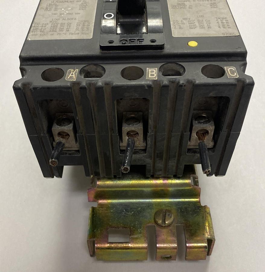 Used SQUARE D,FA34015,I-LINE CIRCUIT BREAKER 15A 480V 3P