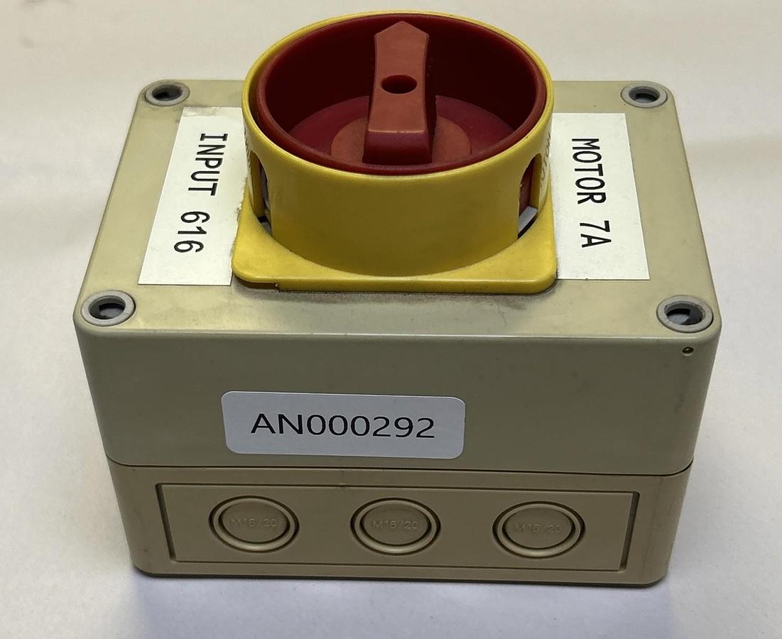 Used GENERAL ELECTRIC,492/640206/712,MAIN SWITCH ENCLOSURE