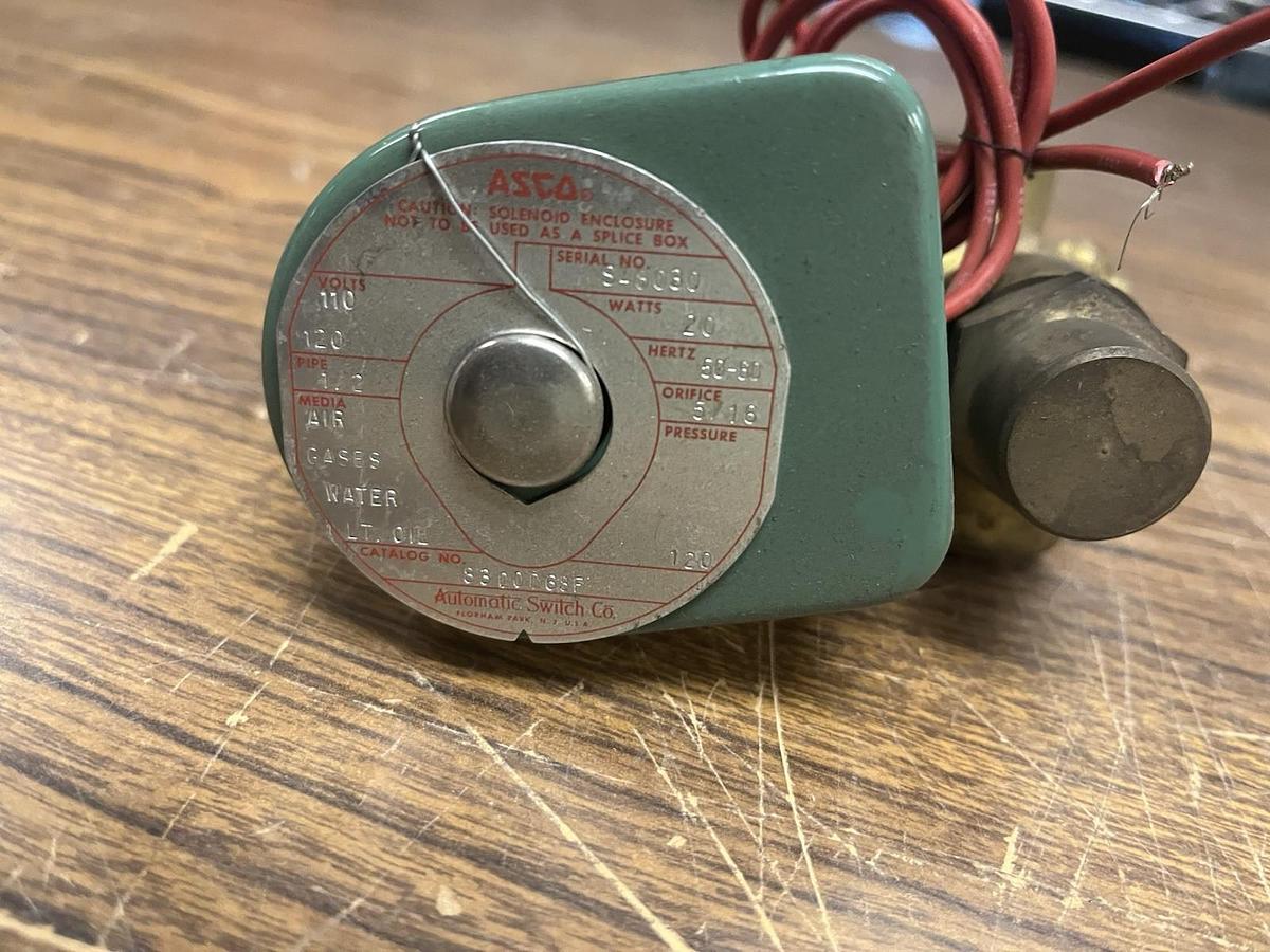 ASCO,8300D68F,SOLENOID VALVE 120V 1/2"