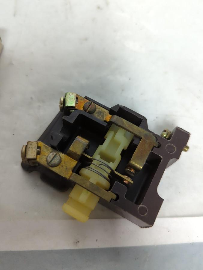 SYLVANIA,KPM-1A,CONVERTIBLE POLE KIT FOR PM RELAYS NOS