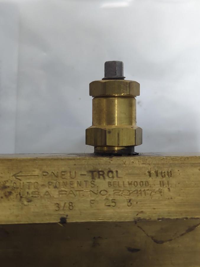 Used DELTROL,F25B,PNEU-TROL 3/8 INCH FLOW CONTROL VALVE PRE-OWNED