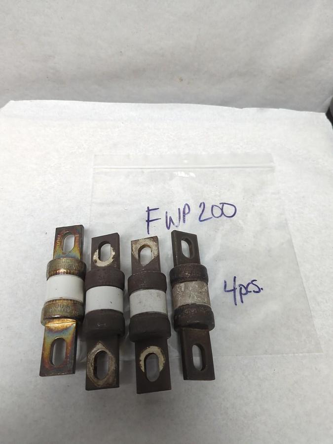 Used COOPER BUSSMANN,FWP-200,SEMI-CONDUCTOR FUSE 200 AMP LOT OF 4 PRE-OWNED