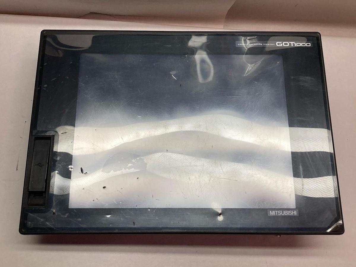 Used Mitsubishi,GT1675-VNBD,Touch Panel 24VDC 38W