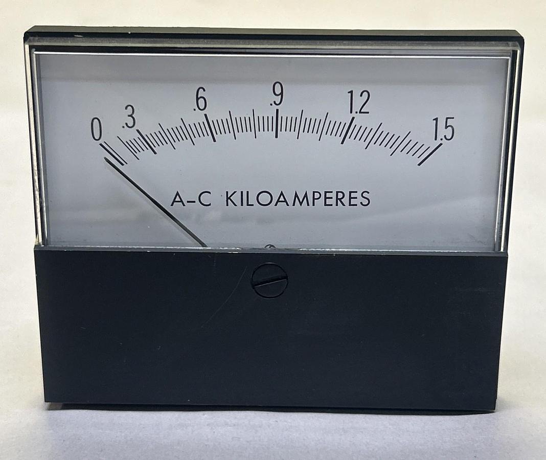 Used GENERAL ELECTRIC,50-167141LSVC1,PANEL METER 0-1.5 AC KILOAMPERES NOS