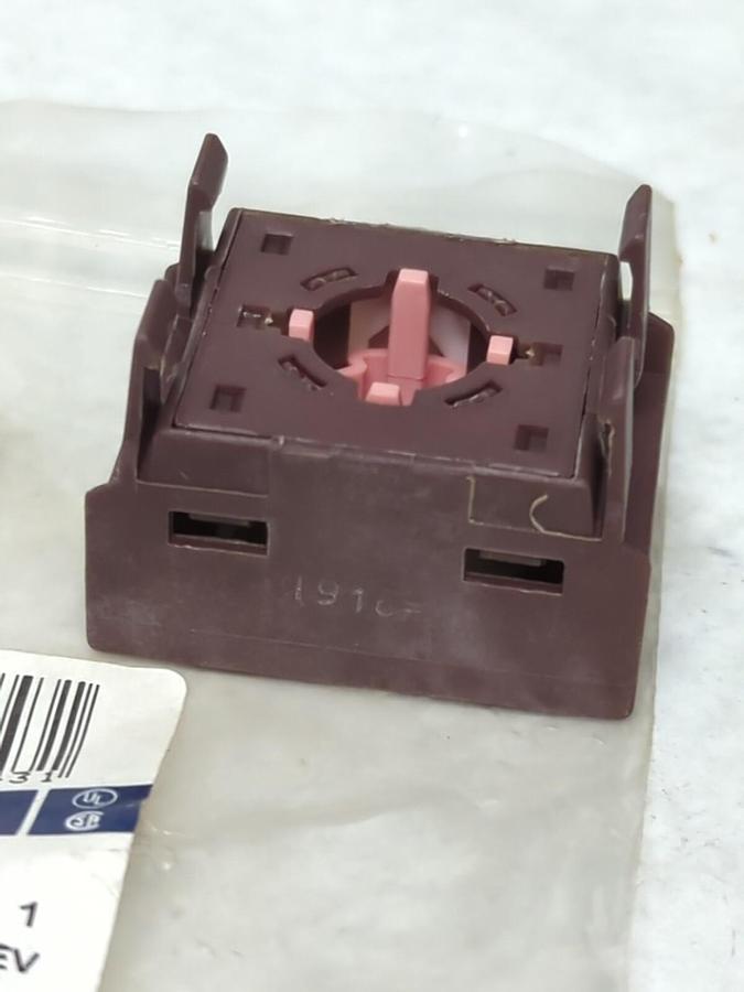 GENERAL ELECTRIC,P9ACDPP,PUSH-ON/PUSH-OFF DEVICE 187843 NOS
