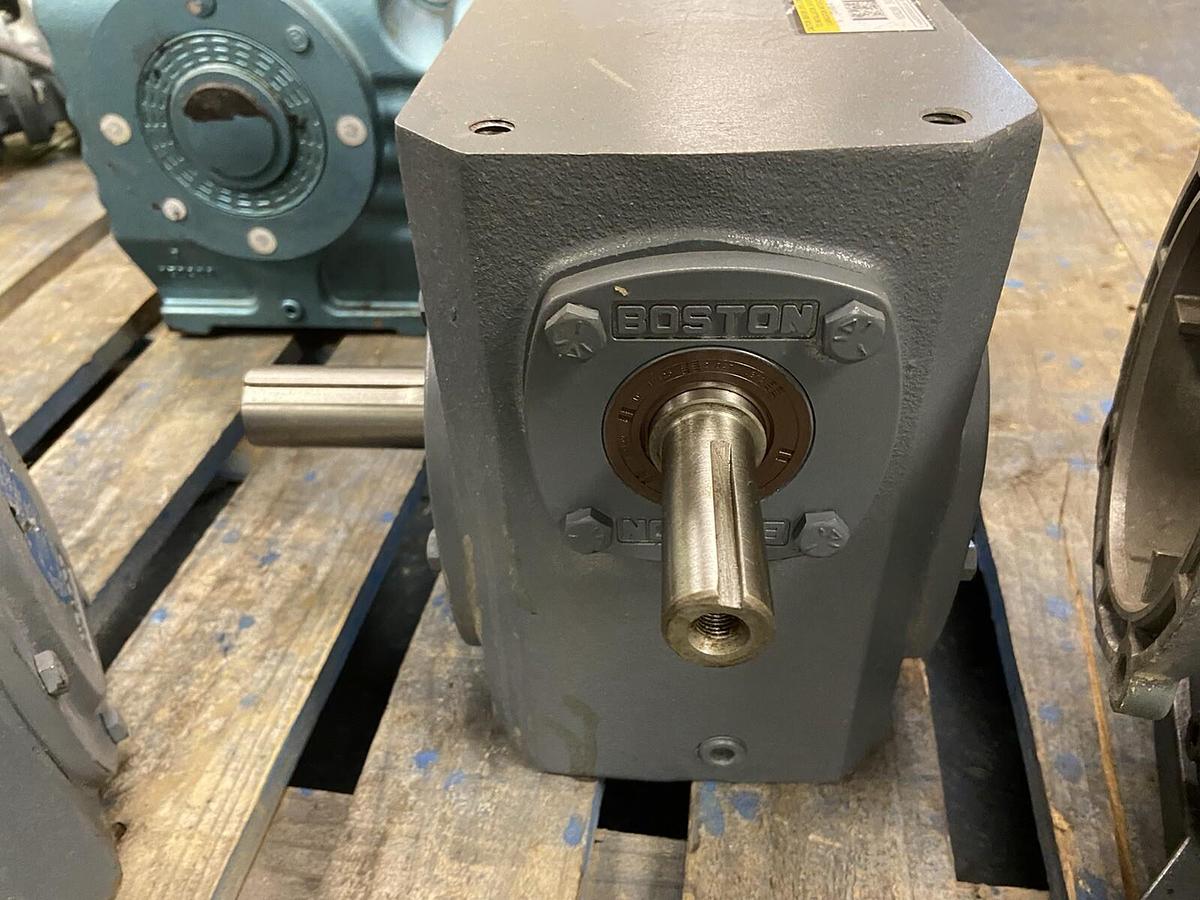 Boston Gear,732-40E-G,Gear Reducer Ratio 40 Input 2.1Hp Output Torque 2444Lb-In