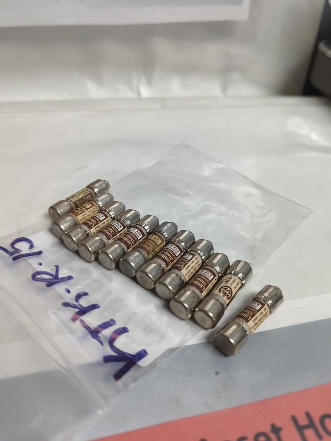 Used COOPER BUSSMANN,KTK-R-15,LIMITRON 15 AMP FUSE LOT OF 11 PRE-OWNED