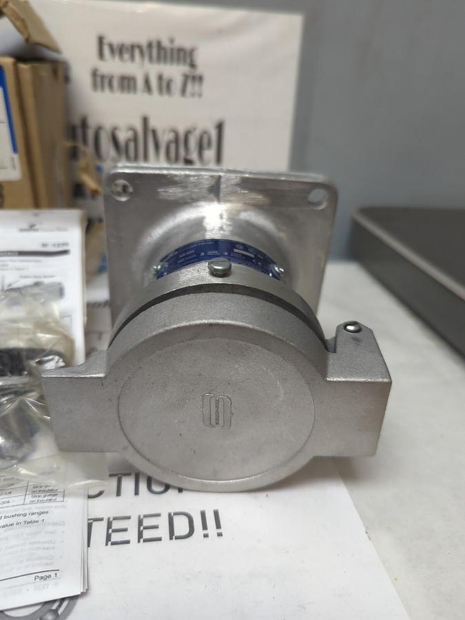 EATON CROUSE-HINDS,AR631,MODEL M4 TYPE 3R 60 AMP RECEPTACLE NOS