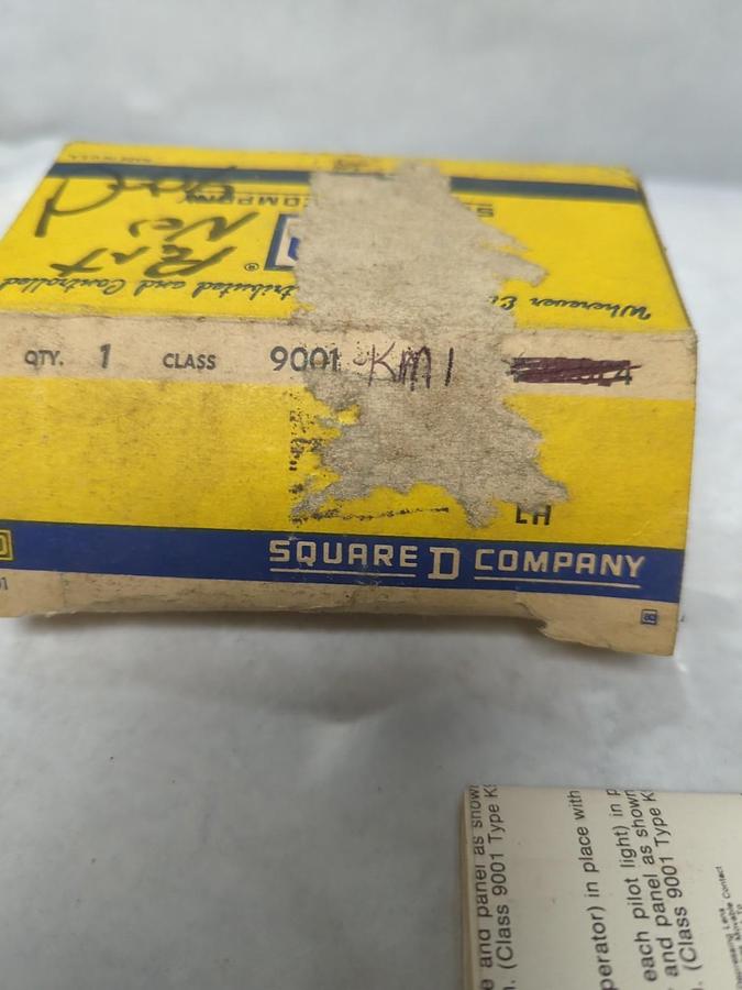 SQUARE D,9001-KM1,ILLUMINATED PUSH BUTTON NOS