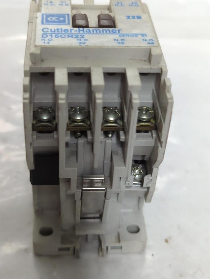 Used CUTLER HAMMER,D15CR22,4-POLE CONTACTOR 22E PRE-OWNED