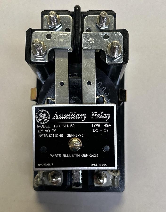 Used GENERAL ELECTRIC,12HGA11J52,AUXILIARY RELAY 125V