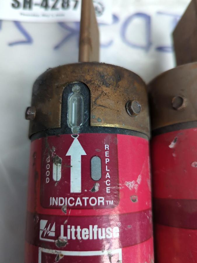 Used LITTELFUSE,IDSR250,INDICATOR 250 AMP FUSE LOT OF 2 PRE-OWNED