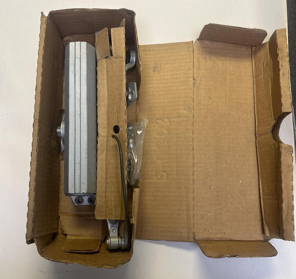 YALE,54BC,DOOR CLOSER NOS