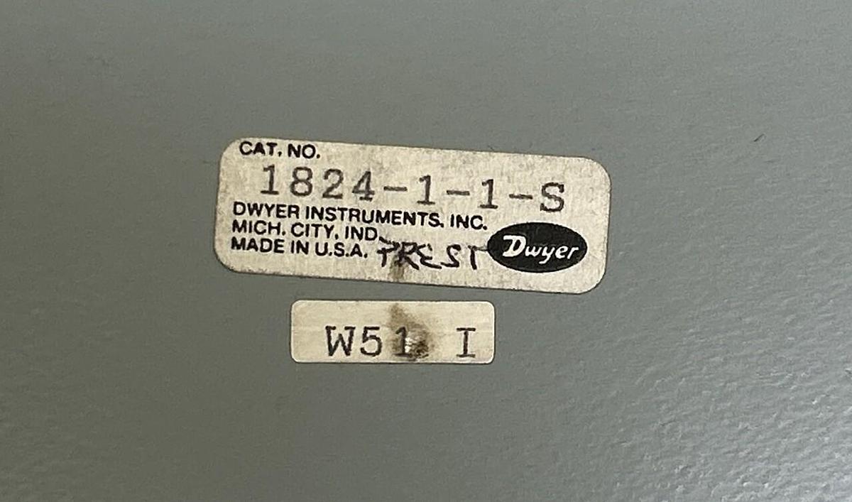 DWYER,1824-1-1-S,PRESSURE SWITCH W/ ENCLOSURE NOS