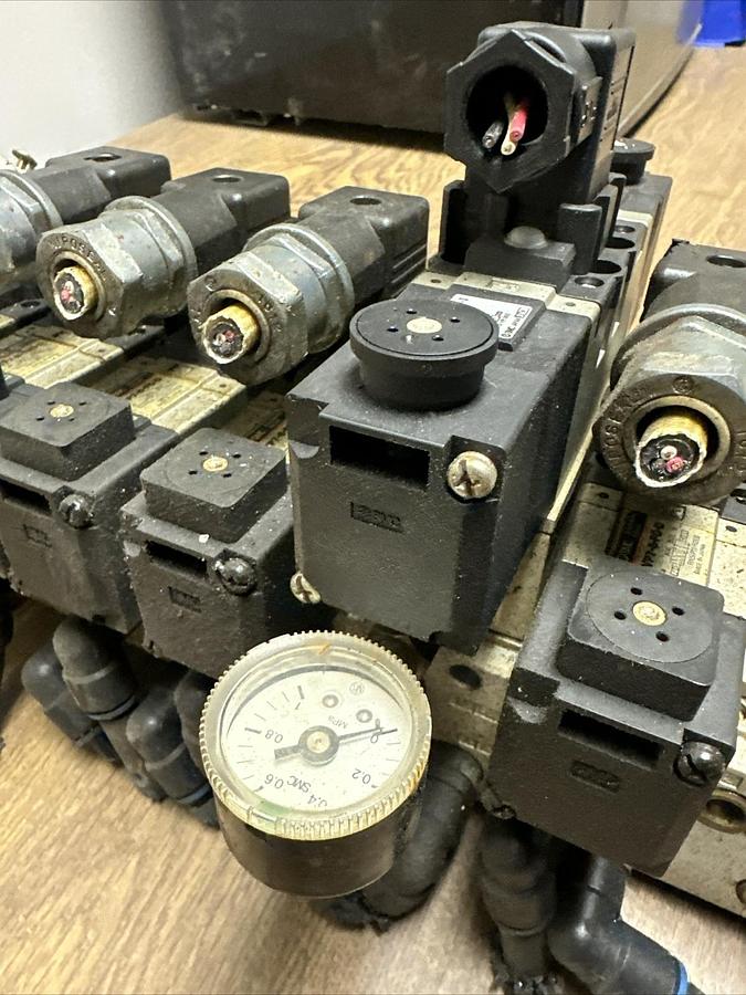 Used SMC,7 EA.VP7-6-FG-D,Solenoid Valves 1EA. ARB250-00 W/10 Valve Manifold