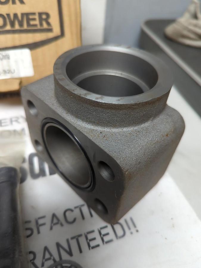 ANCHOR FLUID POWER,W176-32-32U,ELBOW SOCKET WELD PIPE FLANGE 4-BOLT NOS