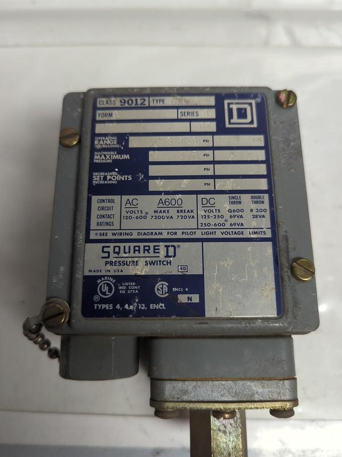 Used SQUARE D,9012 GAW-5,SERIES B PRESSURE SWITCH PRE-OWNED