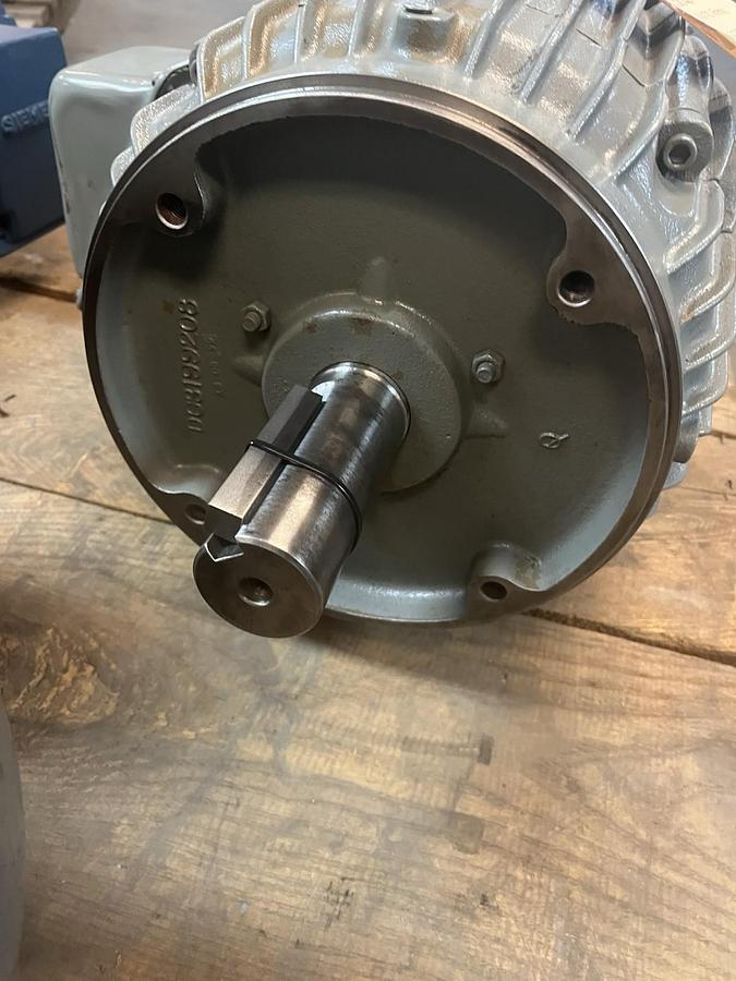 LINCOLN,D-BU2450C2,MOTOR 20HP 1170RPM 286TC