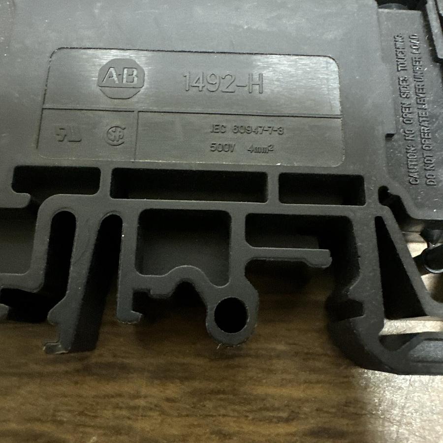 Allen Bradley,1492-H,Fuse Holder with Red Indicator Light