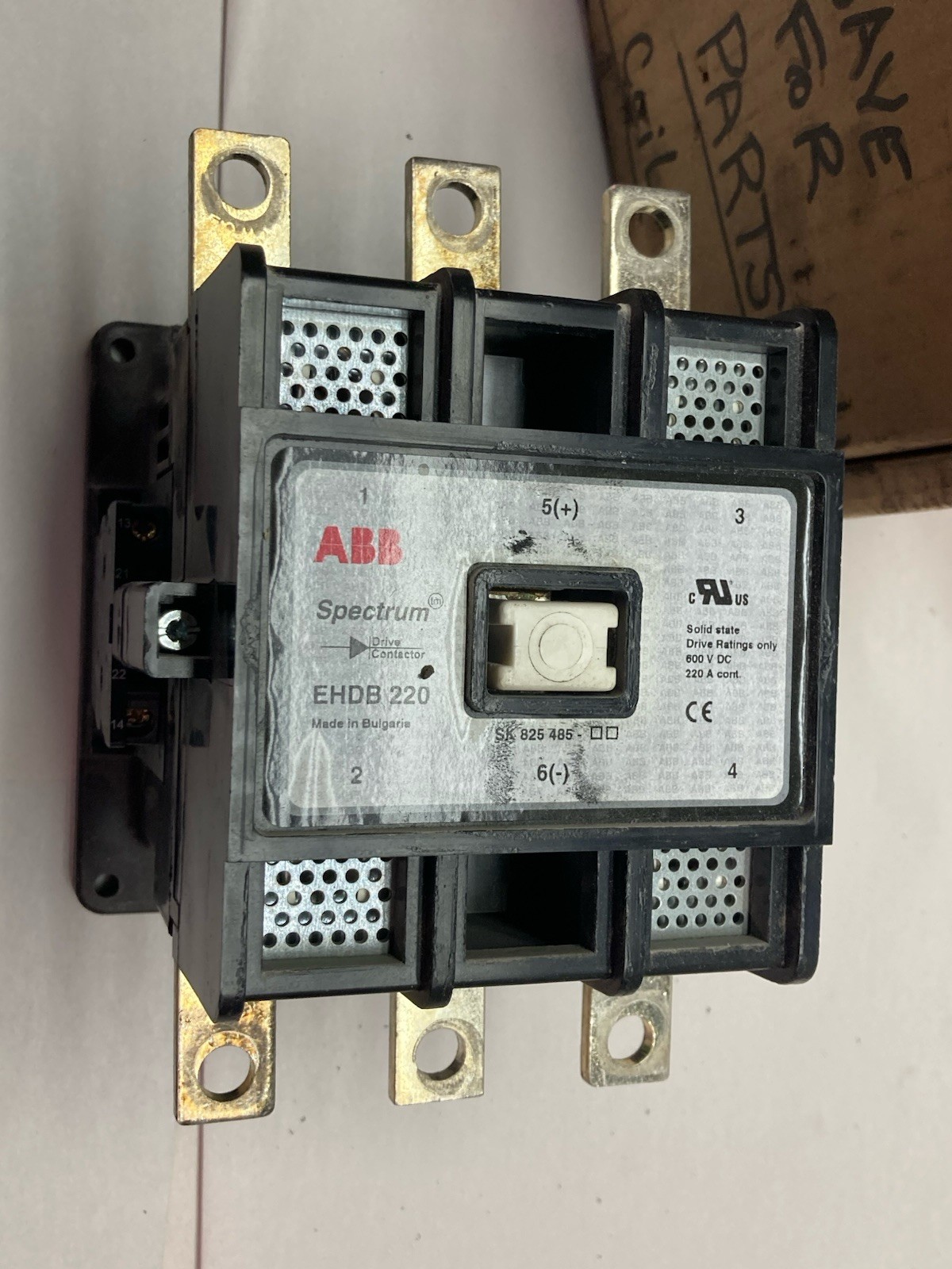 Used ABB,SK825485-AF,Contactor 600VDC 220A EHDB 220 (without Coil)