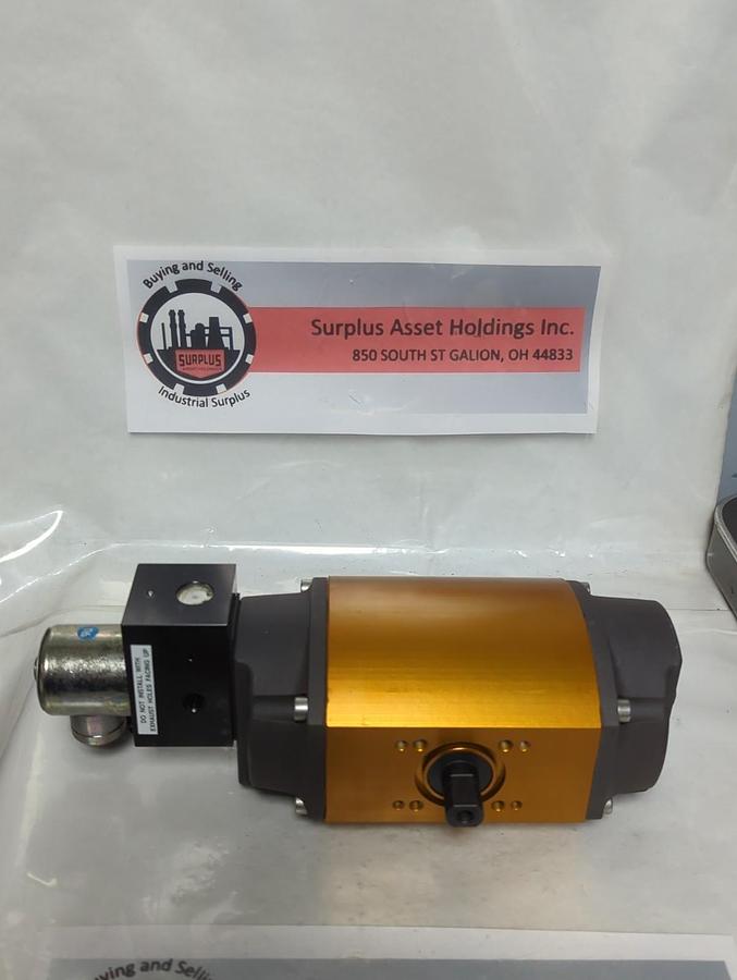 Used FLOWSERVE,MODEL 15 39,PNEUMATIC ACTUATOR W/ PARKER PM3D5080C SOLENOID VALVE