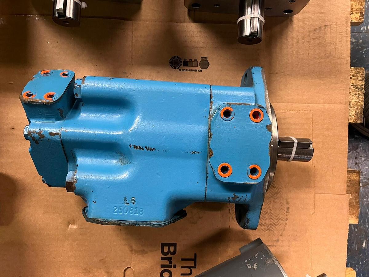 Used VICKERS,F3-3520V30A12F-1BA22R,HYDRAULIC VANE PUMP