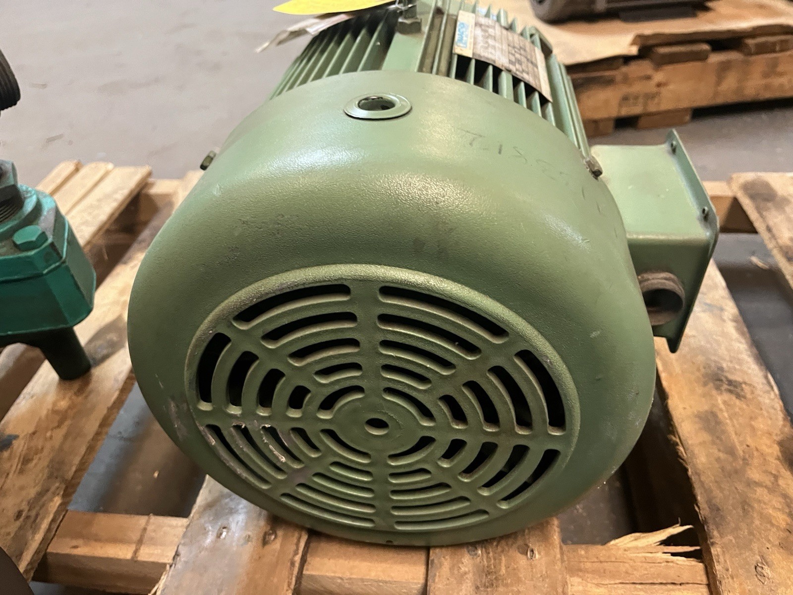 Used MARATHON,3VB-213TTFL7776BR-L,MOTOR 3HP 3PH 1135RPM 213T