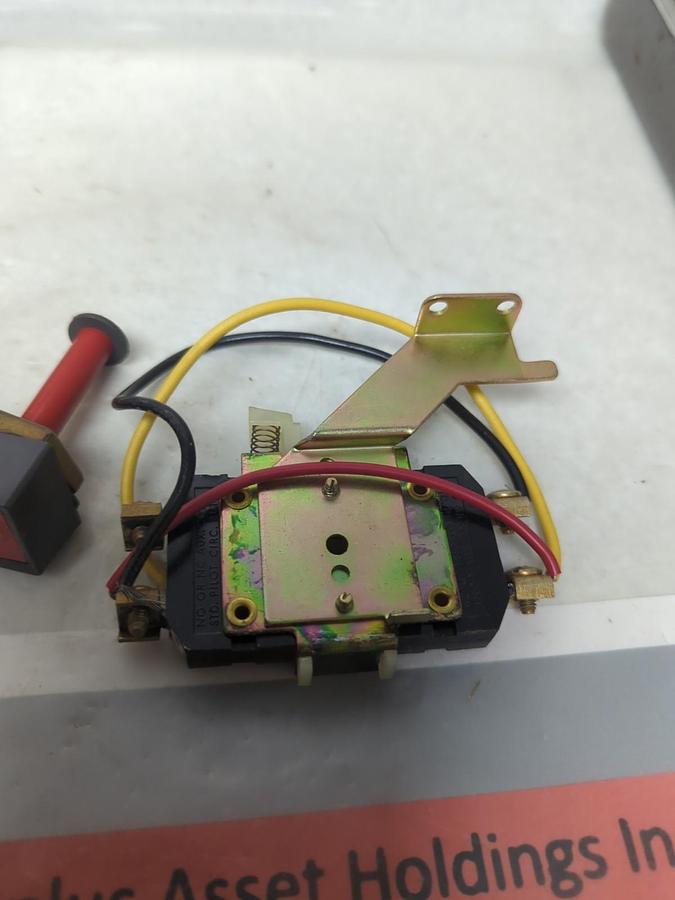 SYLVANIA,KTM-3,START/STOP PUSHBUTTON NEMA 1/4/12 NOS