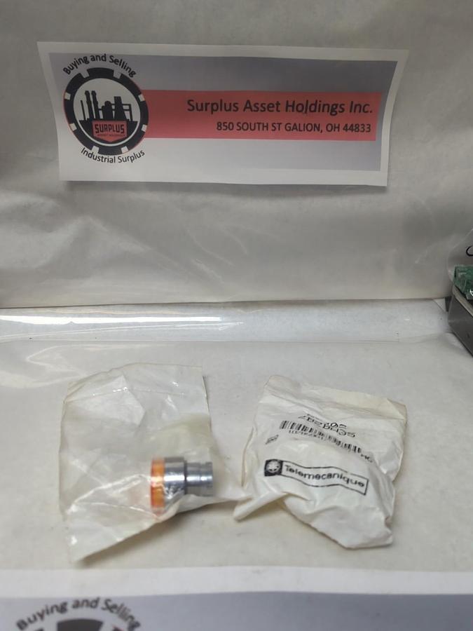 TELEMECANIQUE,ZB2BW35,PUSHBUTTON ORANGE LOT OF 2 NOS