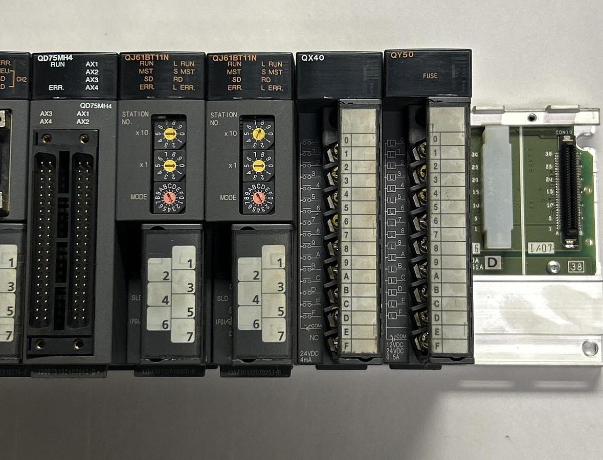 Used MITSUBISHI,Q38B/Q61P/Q03UDCPU/QJ71C24N / QD75MH4/QJ61BT11N/QX40/QY50,BASE UNIT
