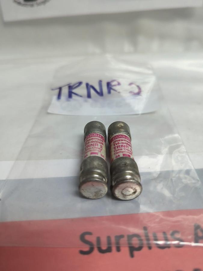 Used GOULD SHAWMUT,TRN-R2,TRI-ONIC 2 AMP FUSE LOT OF 2 PRE-OWNED