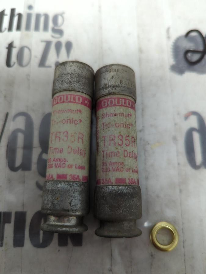 GOULD SHAWMUT,TR35R,TIME-DELAY 35 AMP FUSES LOT OF 2 NOS